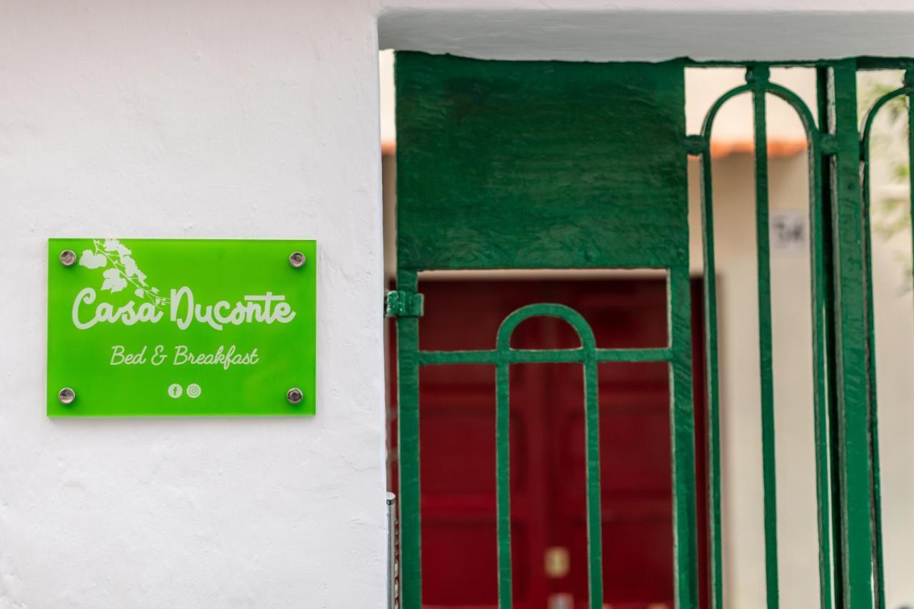 Casa Duconte Acomodação com café da manhã Barletta Exterior foto